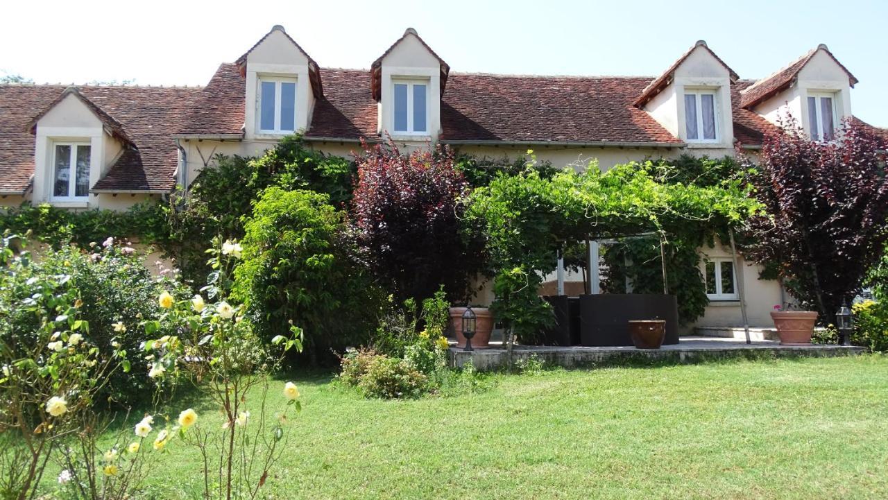 Domaine De Montboulon Hotel Saint-Georges-sur-Baulche Exterior photo